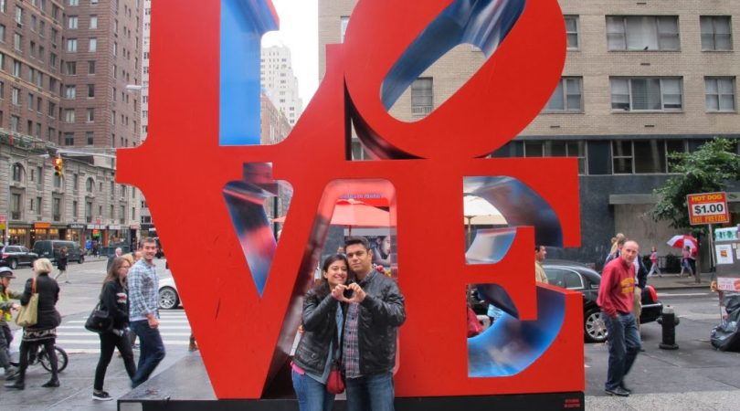 26-newyorkta-ask-baskadir-love-heykeli.JPG